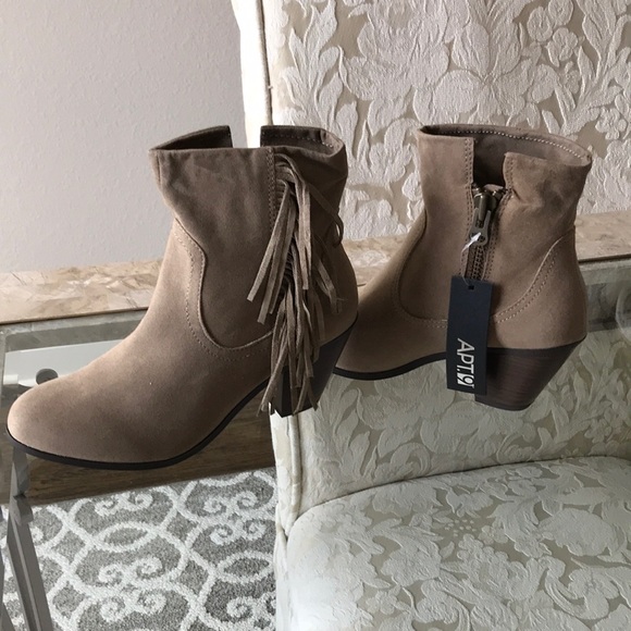 Apt. 9 Shoes - Apt 9 Adelina Grey Fringe Boots